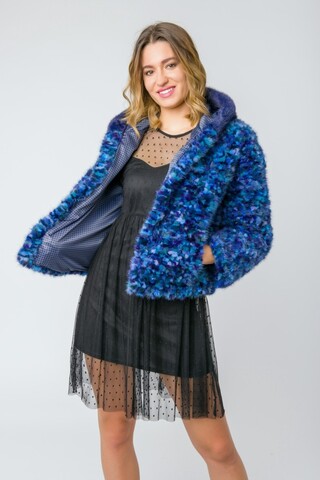 Pixel jacket in blue mink...