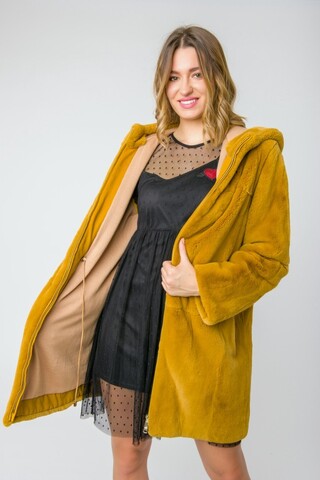 Mustard rex rabbit jacket