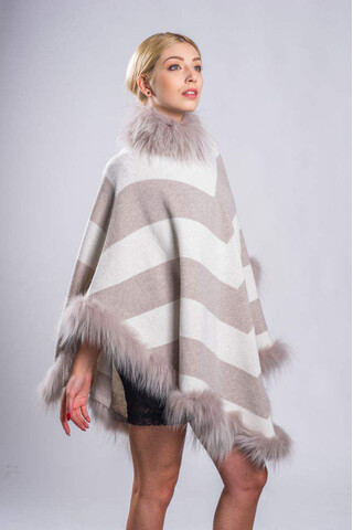 Wool beige cloak with foxy...